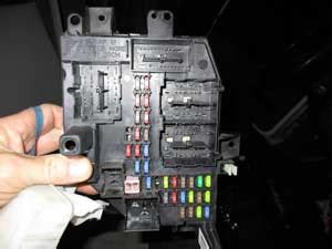 2006 ford taurus smart junction box panic button|Ford Smart Junction Box Problems [With Solutions].